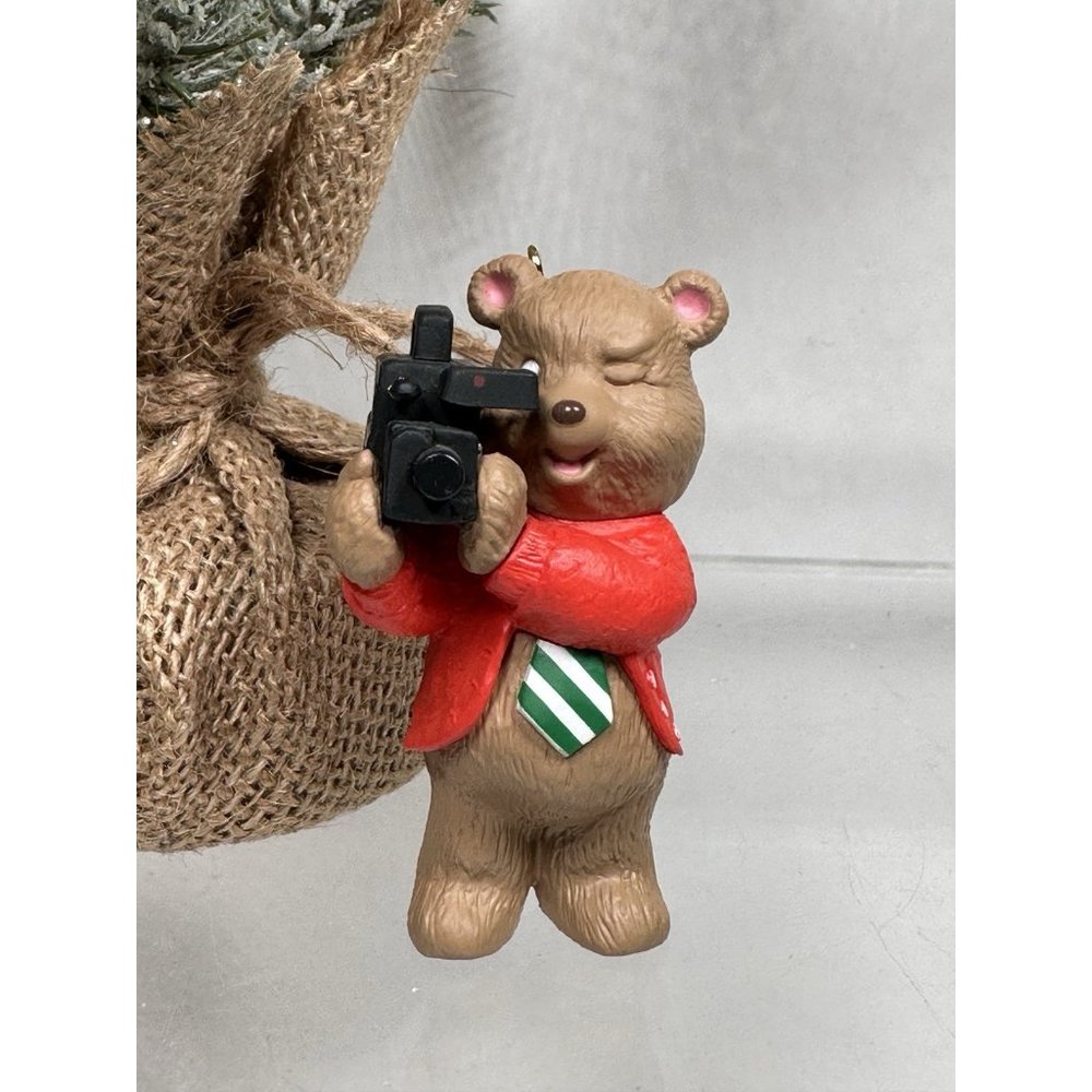 Hallmark Keepsake 1996 Christmas Tree Ornament Dad The Camera Man By Bob Siedler - Picture 2 of 10